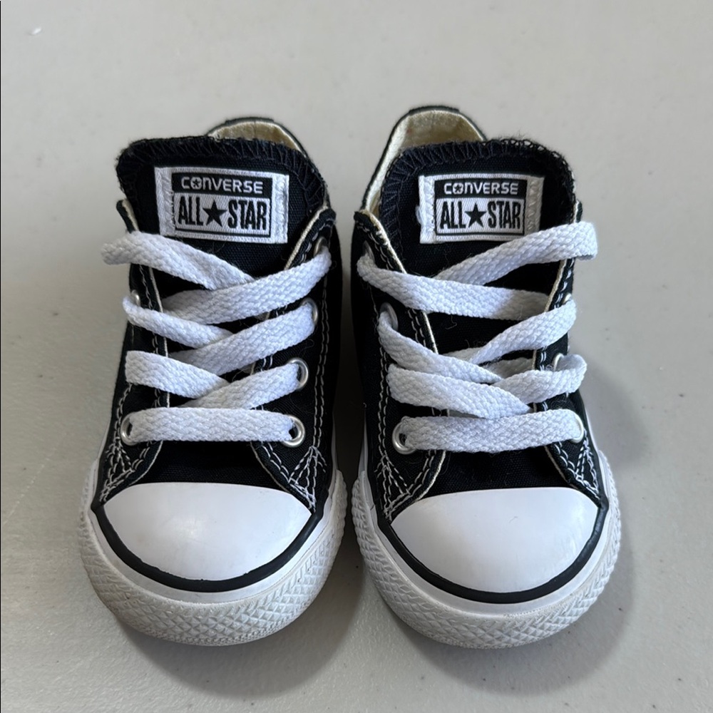 Converse Infant Black All Star Shoes Like New Size 6 Toddler